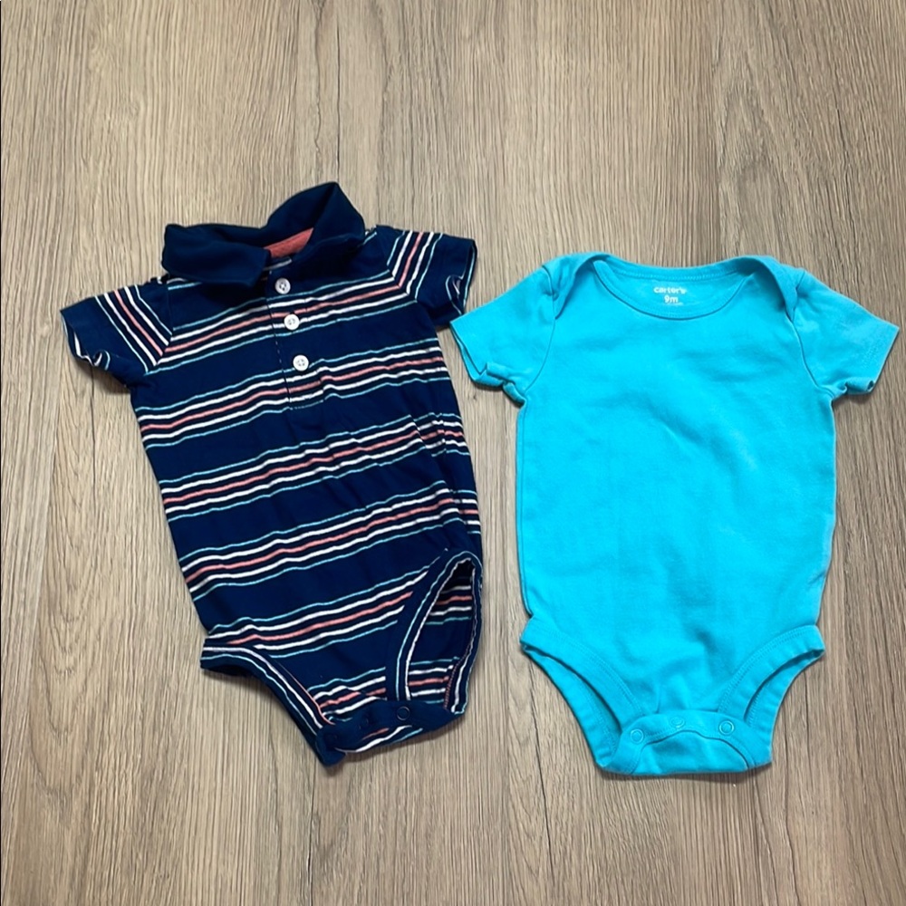 Carter’s Body suits size 9 months